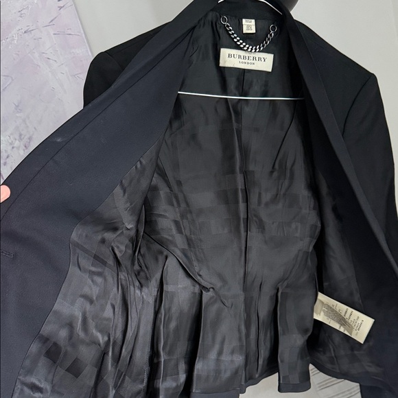 Burberry Black Peplum Blazer, SIZE USA 2 , stunning, elegant - Picture 14 of 14